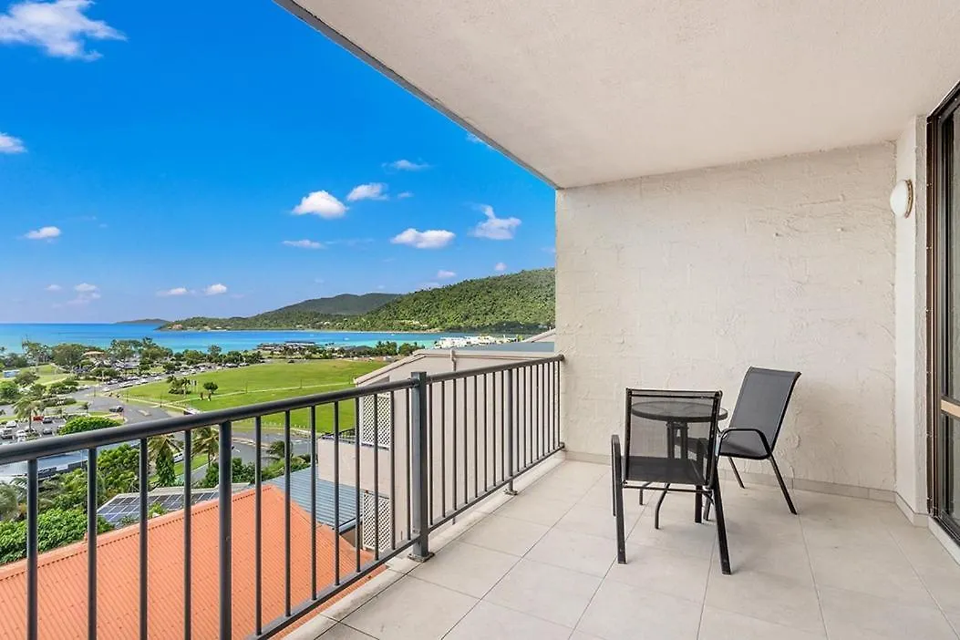 Sundaze Studio Airlie Beach