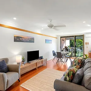 Apartment Montipora Unit 3 - In The Heart Of Airlie, Wi-fi And Netflix, Airlie Beach