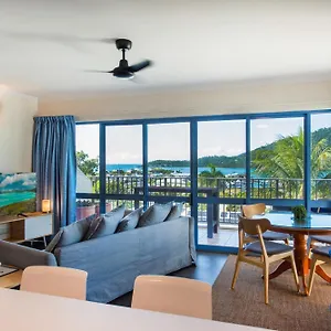 Coral Sea Vista Aparthotel