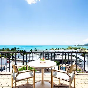 Apartment Ocean Views 10, Airlie Beach